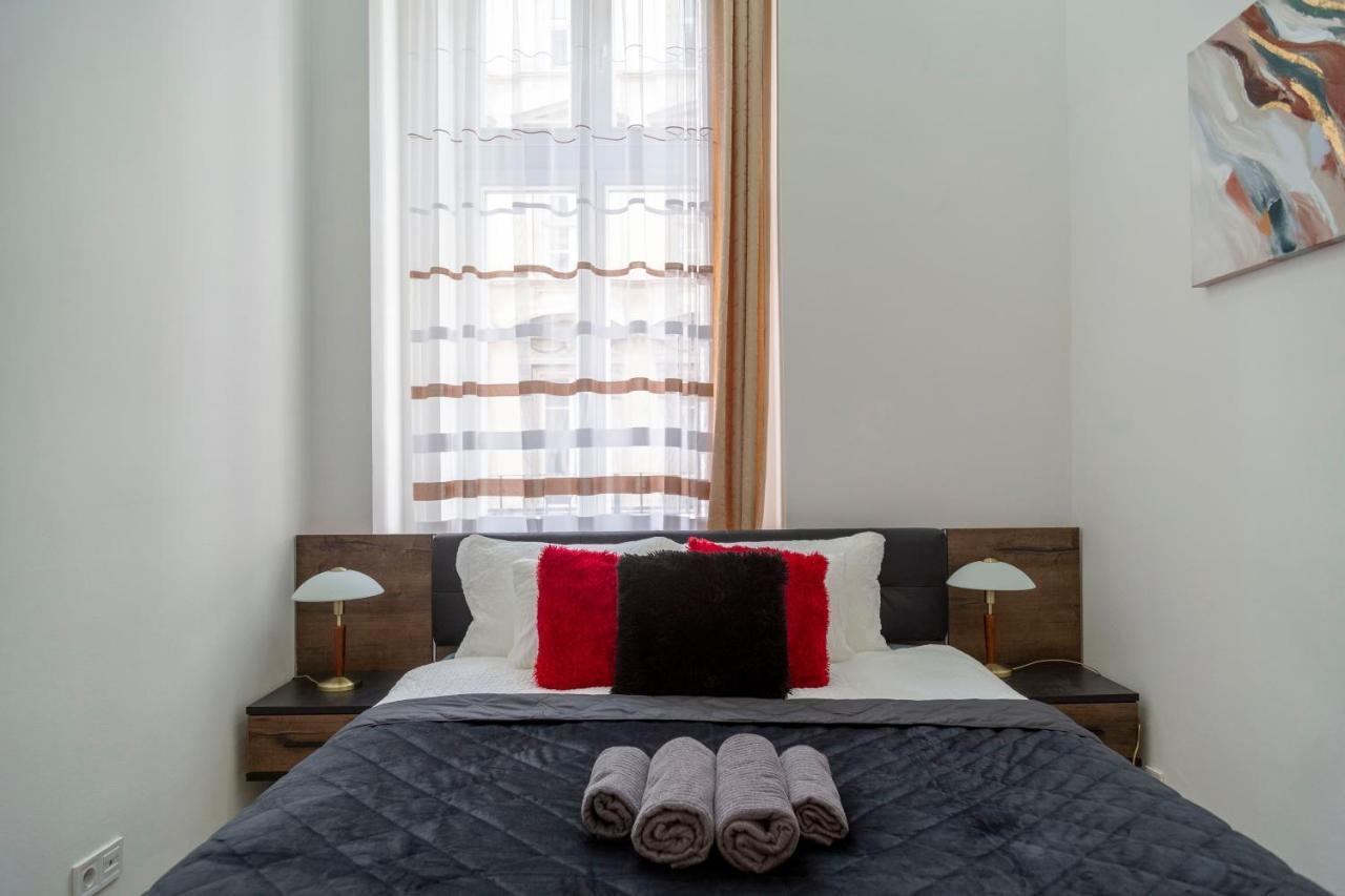 Exclusive Marilyn Apartment In The Heart Of Budapest Eksteriør bilde